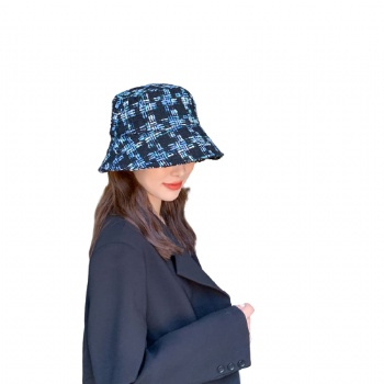 Autumn winter bucket hat