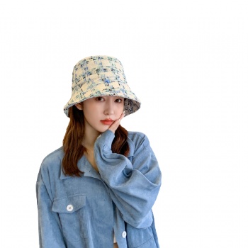 Autumn winter bucket hat